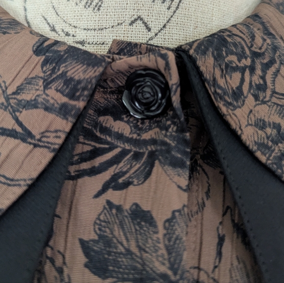 Vintage Floral Print Blouse With Peter Pan Collar - Picture 11 of 13